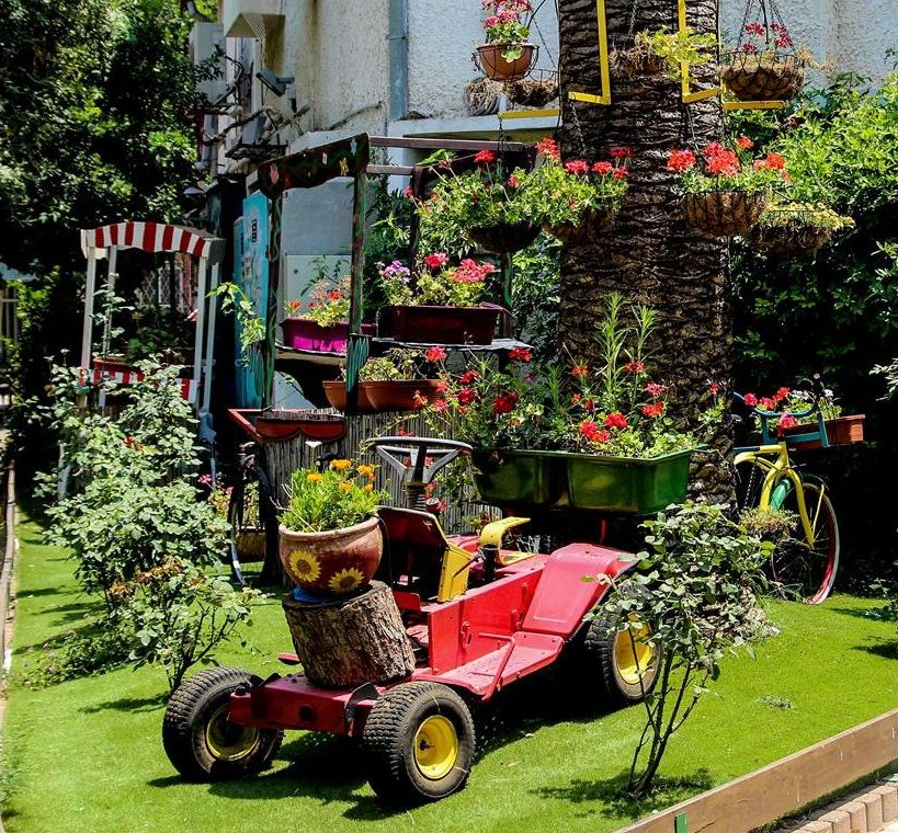 Haim Suzanna Memorial Garden